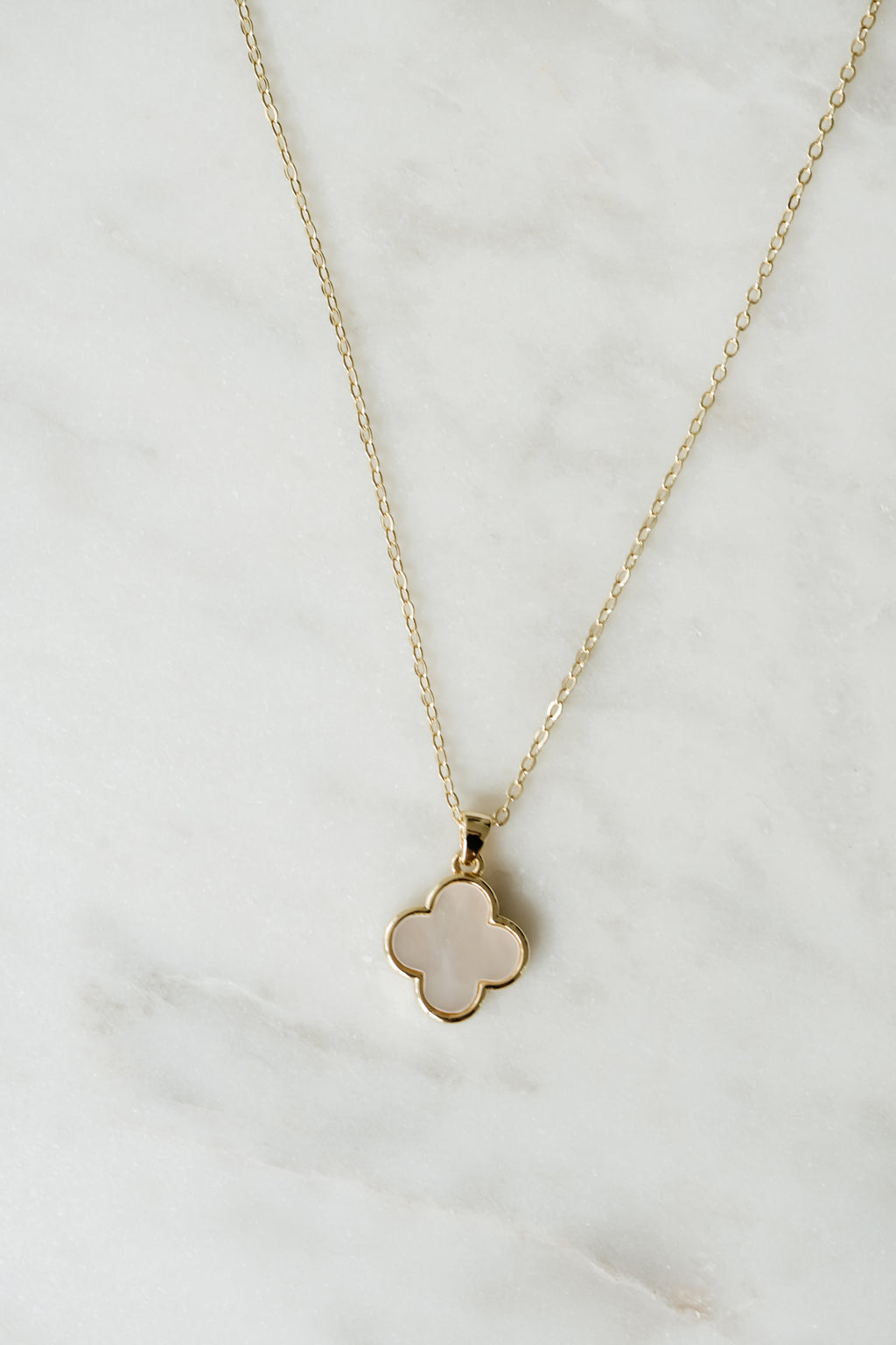 Clover Necklace - Mother Of Pearl