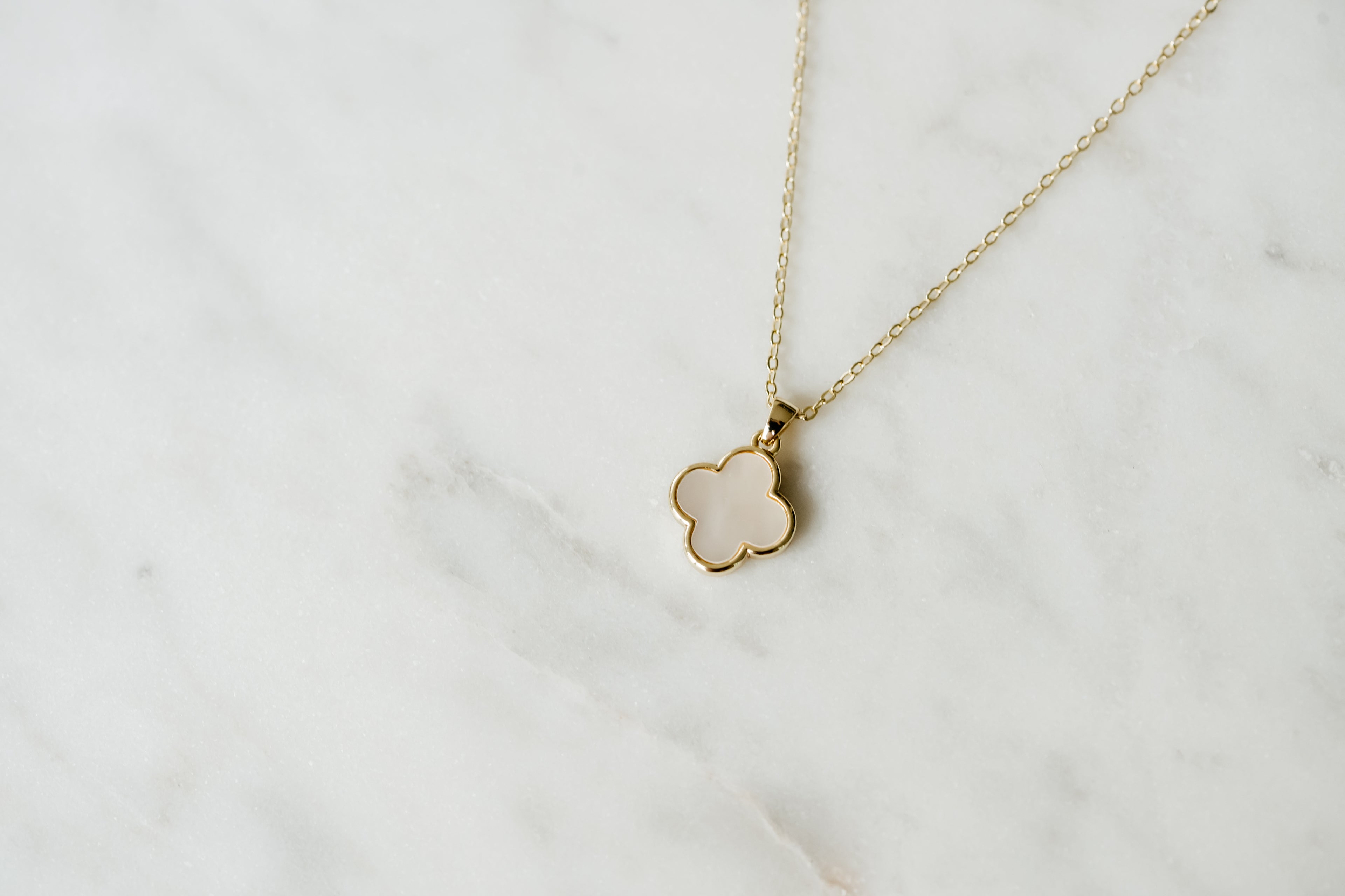 Clover Necklace - Mother Of Pearl