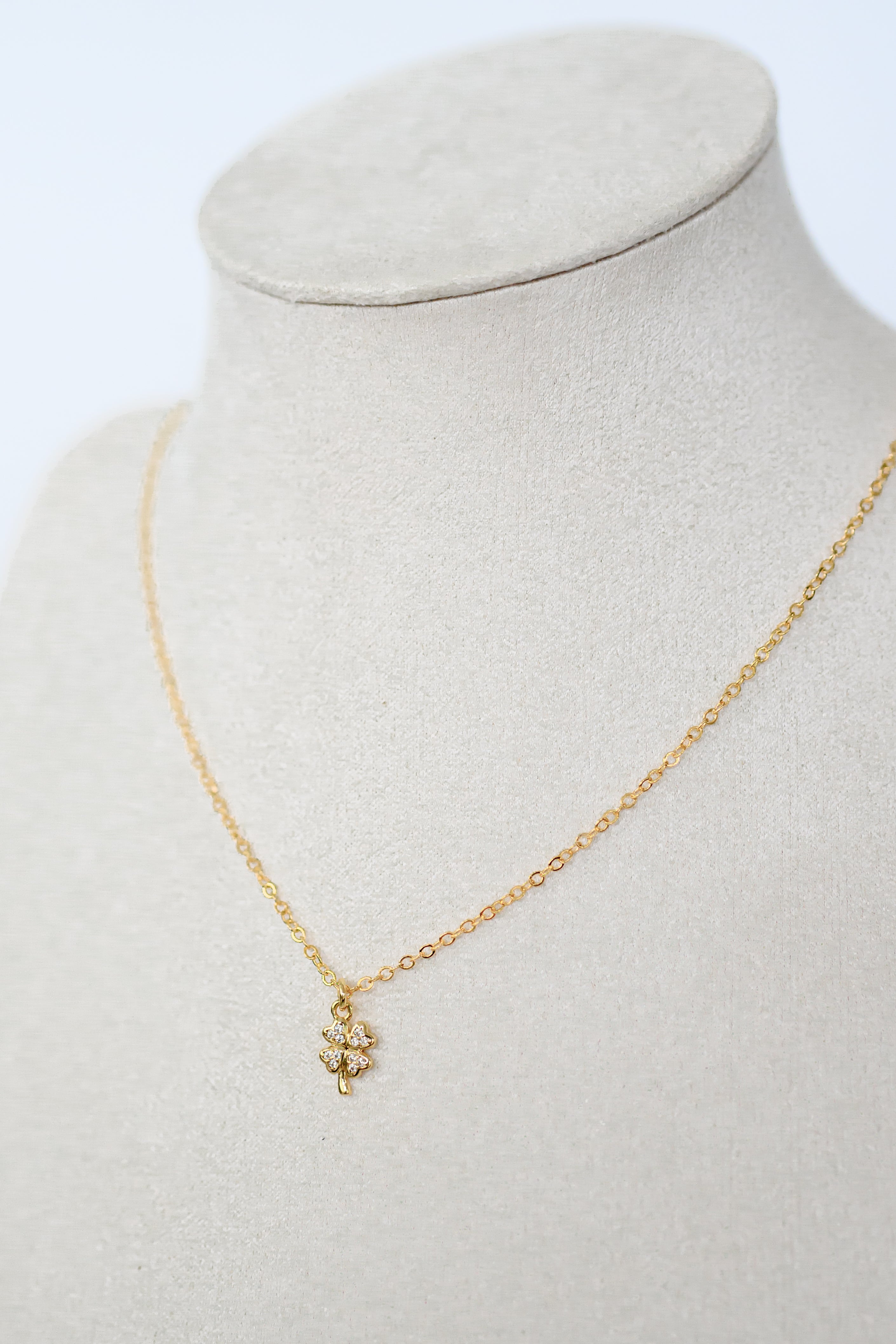 Dainty Four Leaf Clover Necklce
